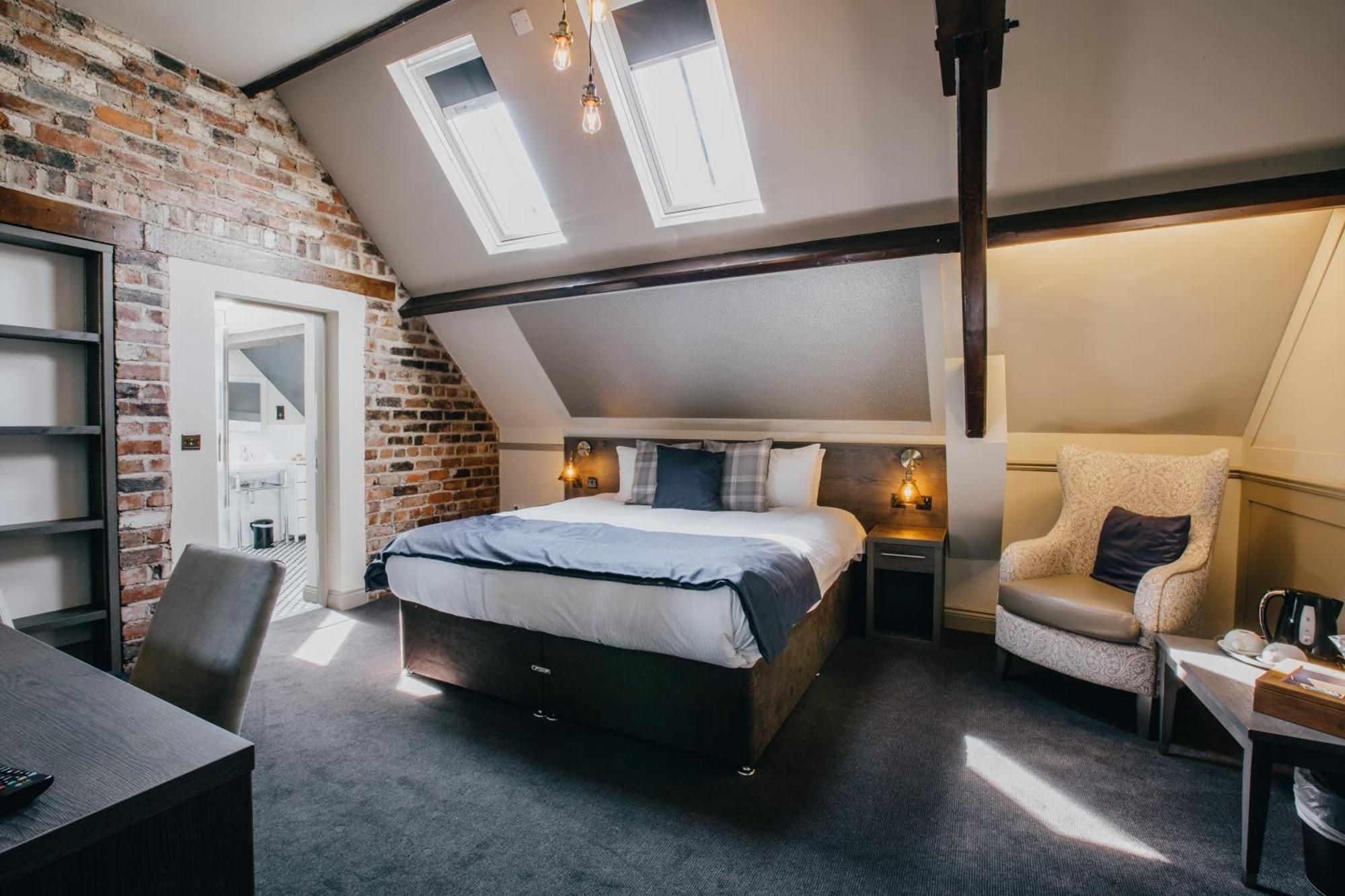 The Duke Of Edinburgh Hotel & Bar Barrow-in-Furness ภายนอก รูปภาพ