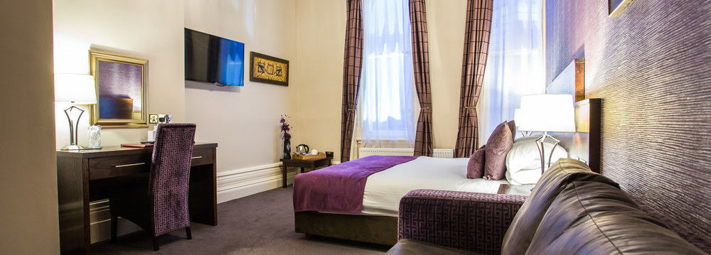 The Duke Of Edinburgh Hotel & Bar Barrow-in-Furness ภายนอก รูปภาพ