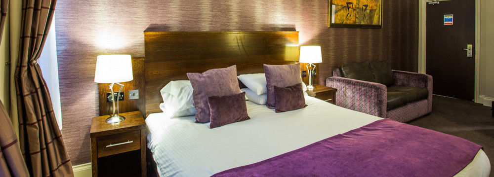 The Duke Of Edinburgh Hotel & Bar Barrow-in-Furness ภายนอก รูปภาพ